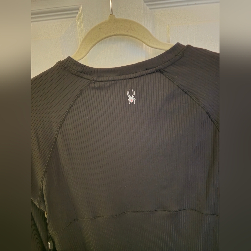 NWT Spyder Women's Active Pullover Crew Long Sleeves Shirt Black Size Medium - Picture 8 of 16